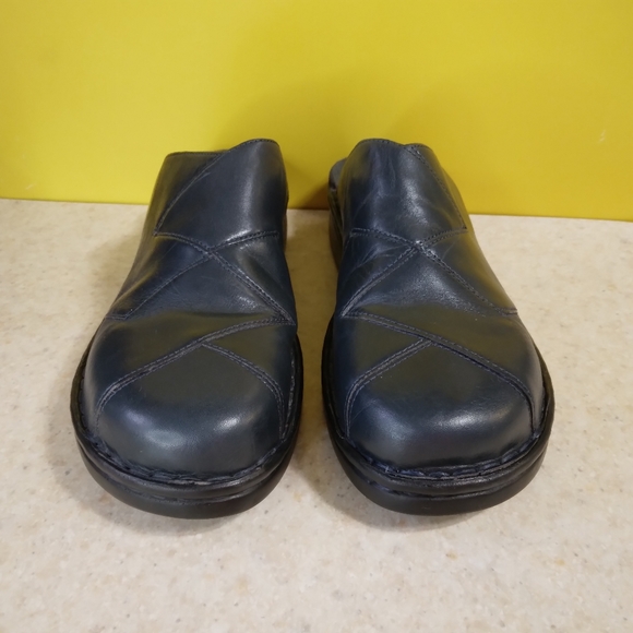 Clarks Slip Ons, Open Back, Women's size 9M - Picture 1 of 9